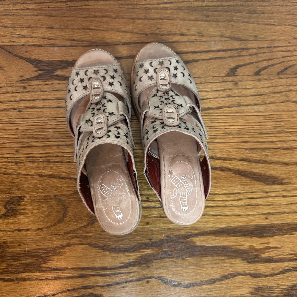 NWOT Freebird Moonstar Leather Mule Sandals in Ice Taupe Size 6 Star Moon Slide - Picture 8 of 8